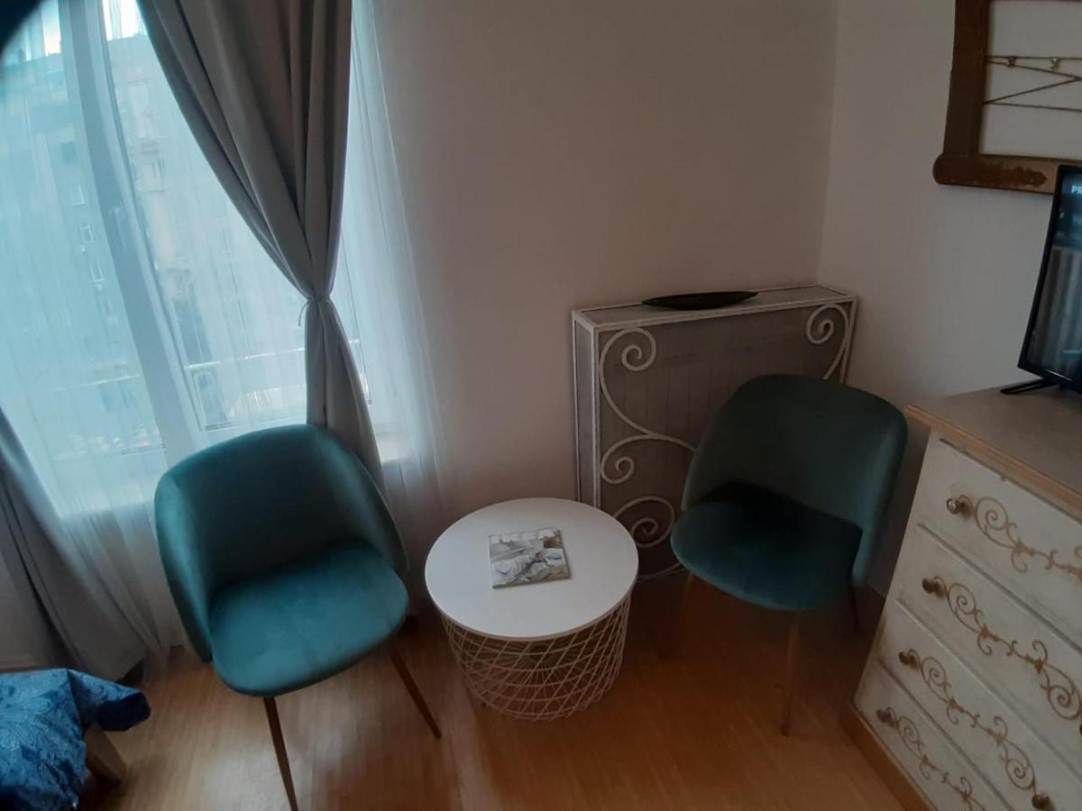 Luxury Piata Romana Center Apartment Bucureşti Ngoại thất bức ảnh